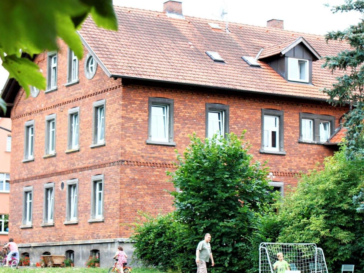 Zur Eisenbahn *